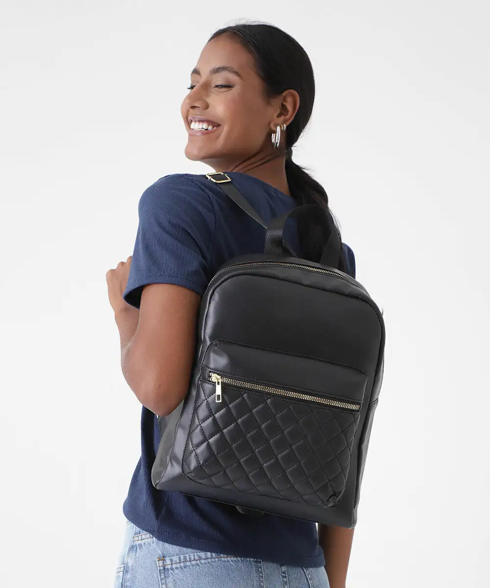 Mochila Feminina Matelassê Marisa